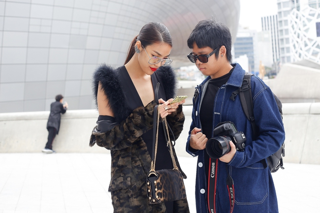 HOT: Mai Ngô & Lan Khuê nổi bần bật trên ghế khách mời tại Seoul Fashion Week - Ảnh 16.