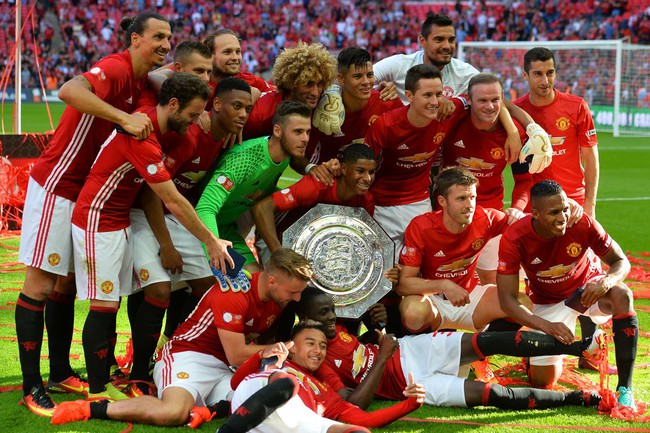 Premier League 2016/17: Cuộc đua kim tiền v&agrave; m&ugrave;a giải khốc liệt bậc nhất lịch sử Ngoại hạng Anh - Ảnh 4.