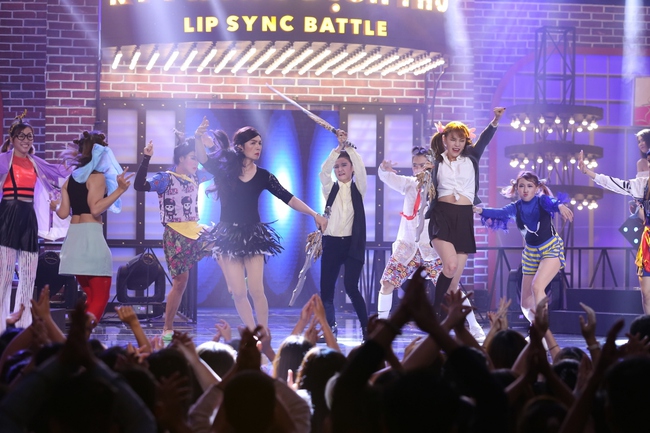 Lip Sync Battle: Kelvin Khánh ôm Trấn Thành tình tứ trên nền nhạc Khởi My - Ảnh 18.