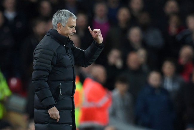 Thương hiệu xe bus Mourinho quả thực danh bất hư truyền - Ảnh 4.