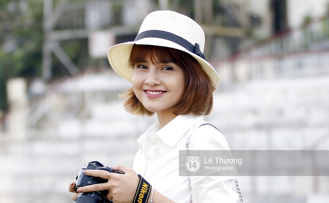 Fan nữ xinh đẹp lặn lội 2000 km sang Myanmar cổ vũ đội tuyển Việt Nam - Ảnh 3.
