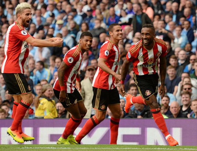 Man City nhọc nhằn đánh bại Sunderland nhờ đối thủ đá phản lưới nhà hài hước - Ảnh 10.