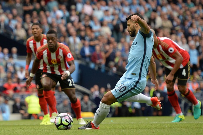 Man City nhọc nhằn đánh bại Sunderland nhờ đối thủ đá phản lưới nhà hài hước - Ảnh 5.