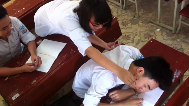 Những điều l&agrave;m bạn thấy nhớ sau khi rời xa trường trung học - Ảnh 1.