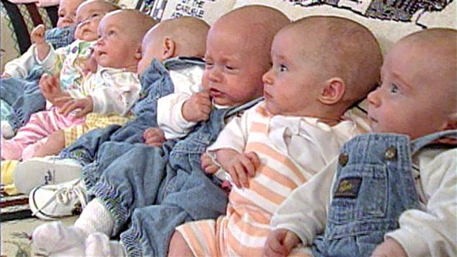 19 năm trôi qua và cuộc sống hiện tại của những đứa trẻ trong ca sinh 7 đầu tiên trên thế giới - Ảnh 4.