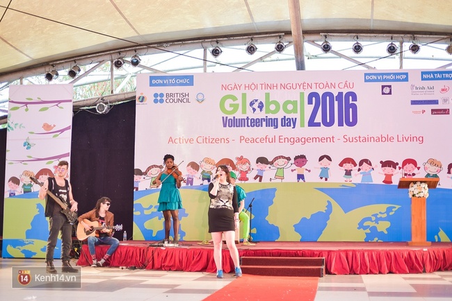 Không gian văn hoá đầy màu sắc tại Ngày hội tình nguyện toàn cầu 2016 - Ảnh 17.