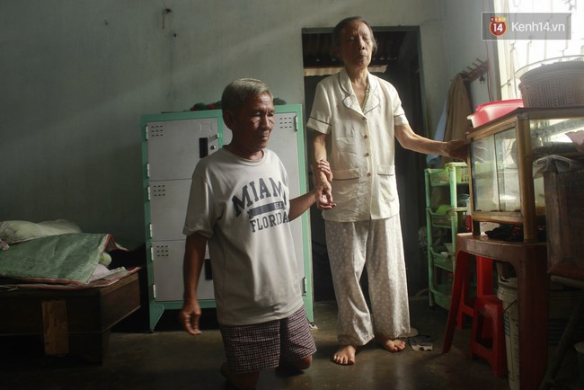 T&igrave;nh y&ecirc;u cảm động của người chồng cụt ch&acirc;n b&aacute;n v&eacute; số nu&ocirc;i vợ m&ugrave; - Ảnh 12.