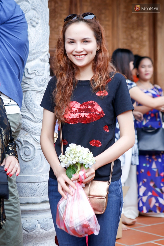 Các nghệ sĩ Việt đến thăm đền thờ Tổ trị giá 100 tỷ của Hoài Linh - Ảnh 18.