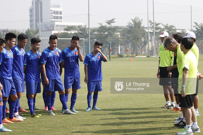 Cầu thủ HAGL bị đuối khi tập cùng các cầu thủ U19 Việt Nam - Ảnh 3.