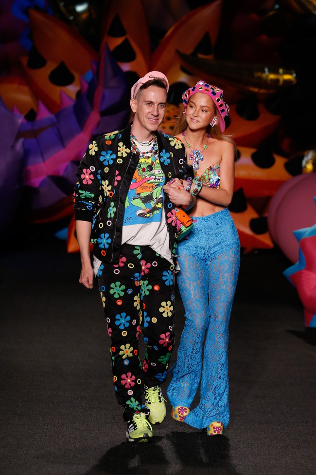 Miranda Kerr t&aacute;i xuất tr&ecirc;n s&agrave;n diễn Moschino - Ảnh 12.