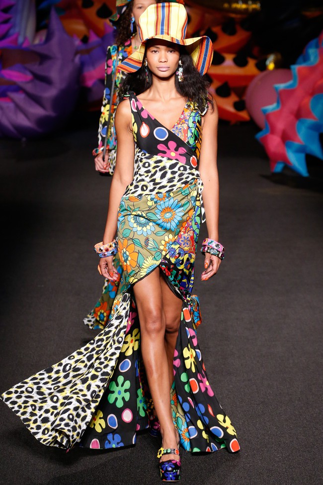 Miranda Kerr t&aacute;i xuất tr&ecirc;n s&agrave;n diễn Moschino - Ảnh 8.