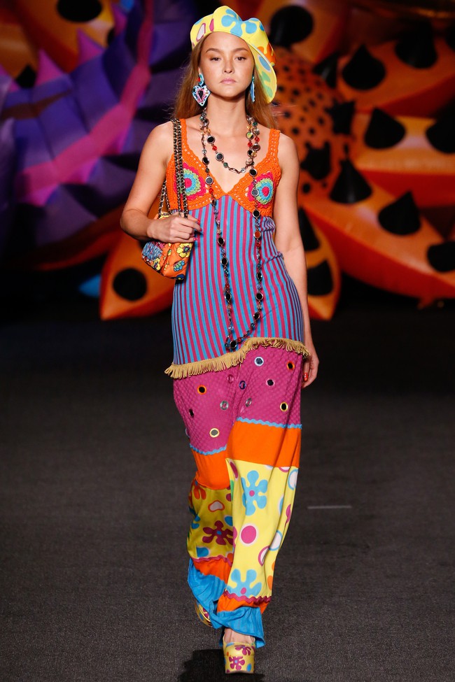 Miranda Kerr t&aacute;i xuất tr&ecirc;n s&agrave;n diễn Moschino - Ảnh 10.