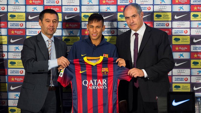 Bí mật bản hợp đồng bom tấn Neymar tới Barcelona được hé lộ - Ảnh 1.