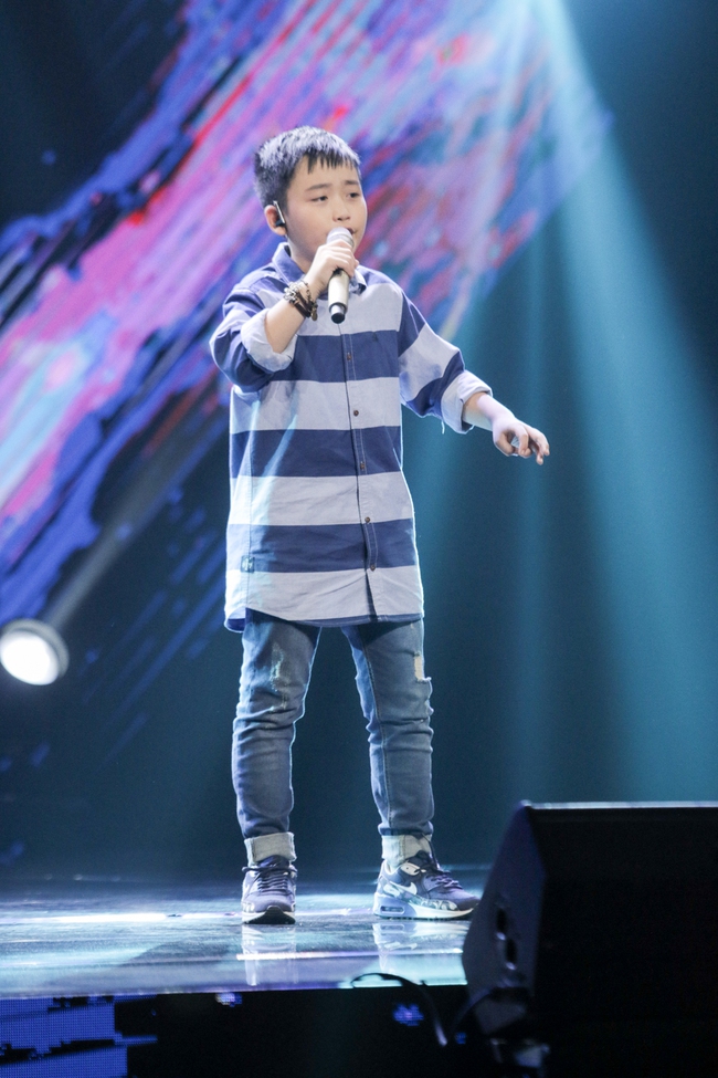 The Voice Kids: Noo Phước Thịnh rơi nước mắt khi nghe hot boy nhí hát về mẹ - Ảnh 3.