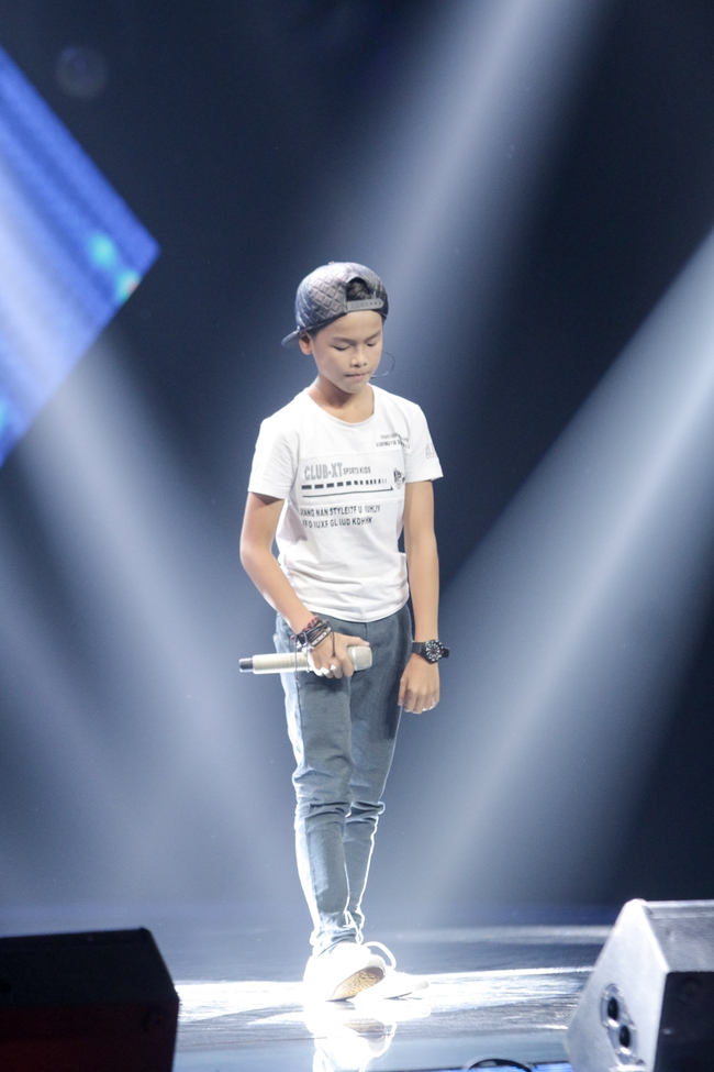 The Voice Kids: Noo Phước Thịnh rơi nước mắt khi nghe hot boy nhí hát về mẹ - Ảnh 25.