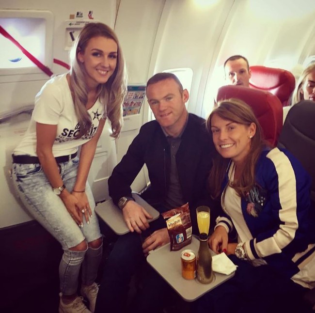 Rooney đi m&aacute;y bay v&eacute; 2,6 triệu, thu&ecirc; si&ecirc;u du thuyền 3,5 tỷ đồng - Ảnh 2.