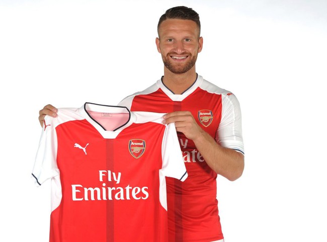 L&atilde;o h&agrave; tiện Wenger cuống cuồng chi ti&ecirc;u trong những ng&agrave;y cuối chuyển nhượng - Ảnh 1.