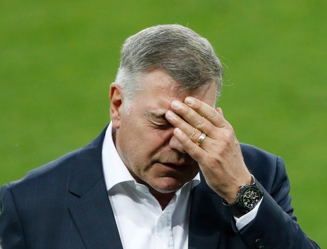 LĐBĐ Anh chính thức sa thải HLV Sam Allardyce sau bê bối nhận hối lộ - Ảnh 3.