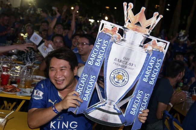 Người Thái rầm rộ ăn mừng chức vô địch của Leicester City - Ảnh 6.