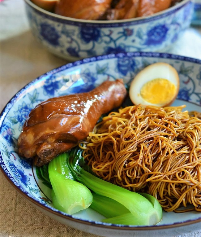 Học lỏm b&iacute; k&iacute;p gia truyền l&agrave;m m&igrave; g&agrave; Hong Kong ngon kh&ocirc;ng cưỡng nổi - Ảnh 9.