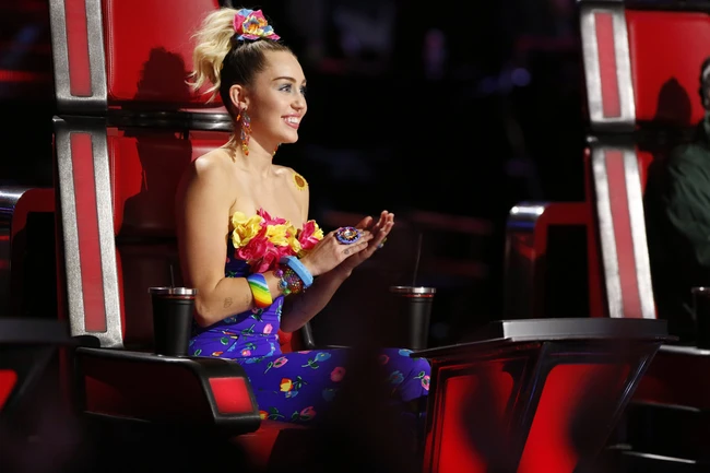 Miley Cyrus chính thức trắng tay trước Chung kết The Voice Mỹ! - Ảnh 3.