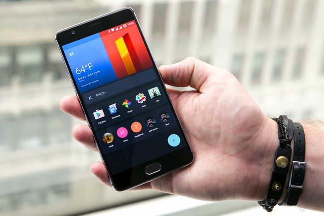 Đ&ecirc;m qua, một chiếc smartphone đẹp, th&ocirc;ng số khủng v&agrave; gi&aacute; tốt đ&atilde; tr&igrave;nh l&agrave;ng - Ảnh 2.