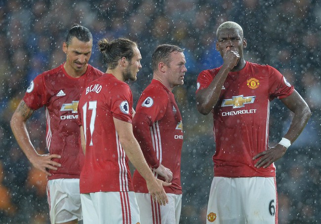 Cựu sao Premier League hiến kế cho Mourinho giải bài toán Rooney - Pogba - Ảnh 2.