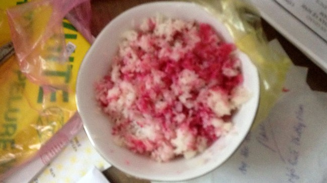B&agrave; Rịa - Vũng T&agrave;u xuất hiện gạo nấu th&agrave;nh cơm đỏ, hồng - Ảnh 1.