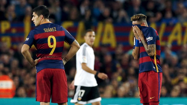 ​Thua trận thứ ba li&ecirc;n tiếp, Barcelona lung lay ng&ocirc;i đầu - Ảnh 1.