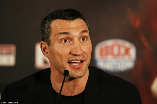 Tyson Fury cởi áo khoe bụng bầu để sỉ nhục Wladimir Klitschko - Ảnh 8.