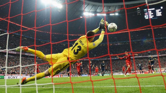 Sếp Bayern tức tối: Ch&uacute;ng t&ocirc;i thấy như bị lừa... - Ảnh 1.