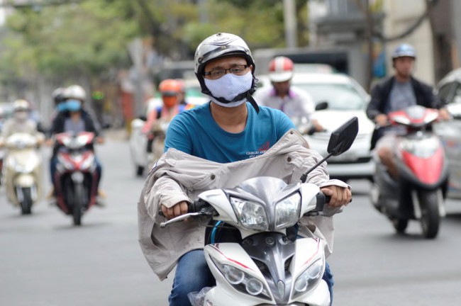 Hết El Nino tới La Nina, dân gánh nắng nóng rồi lo bão dữ - Ảnh 1.