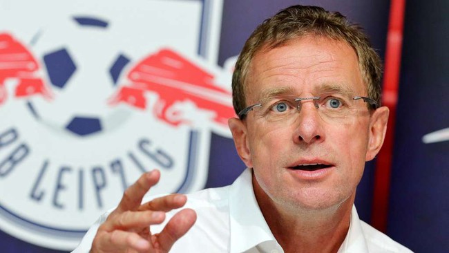 HLV RB Leipzig r&aacute;ch cơ đ&ugrave;i v&igrave; chạy trốn m&agrave;n dội bia của học tr&ograve;  - Ảnh 2.