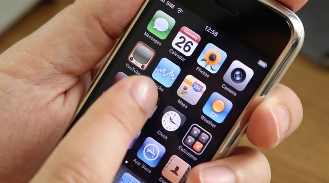 Đ&acirc;y l&agrave; 2 điểm chung giữa BPhone đời đầu v&agrave; iPhone đời đầu - Ảnh 1.