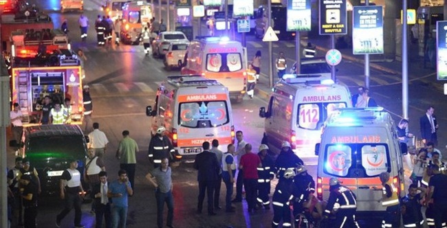 Nóng: đánh bom, xả súng tại Thổ Nhĩ Kỳ, ít nhất 36 người thiệt mạng và 107 người bị thương - Ảnh 1.