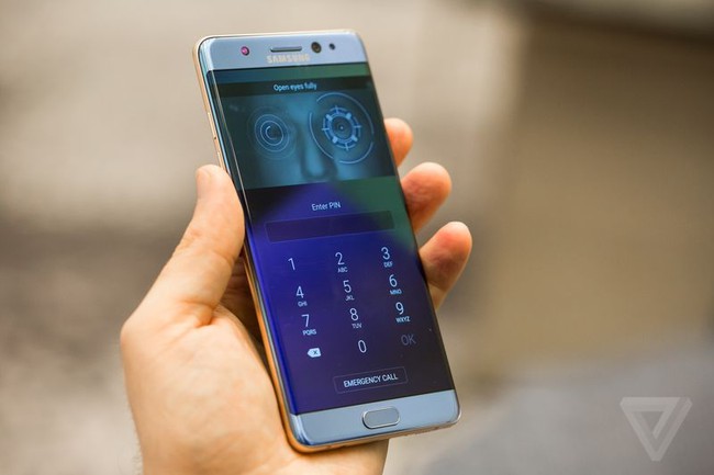 Samsung ra mắt Galaxy Note7: mở khóa bằng mắt, rơi 1,5 mét không lo vỡ kính - Ảnh 4.