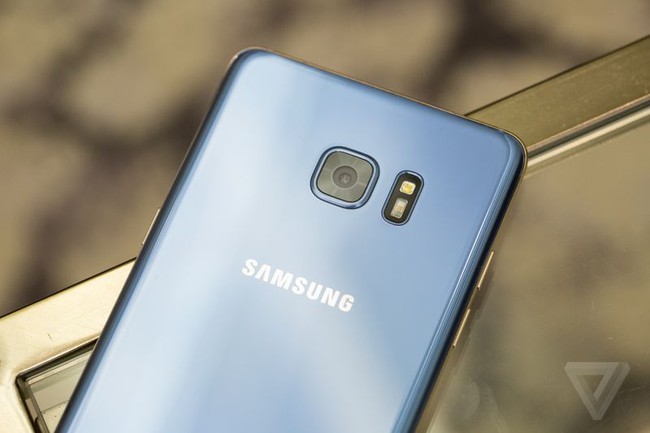 Samsung ra mắt Galaxy Note7: mở khóa bằng mắt, rơi 1,5 mét không lo vỡ kính - Ảnh 5.