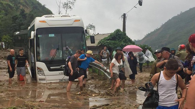 Chùm ảnh: Những hình ảnh khủng khiếp ở Lào Cai khi cơn lũ quét qua - Ảnh 7.