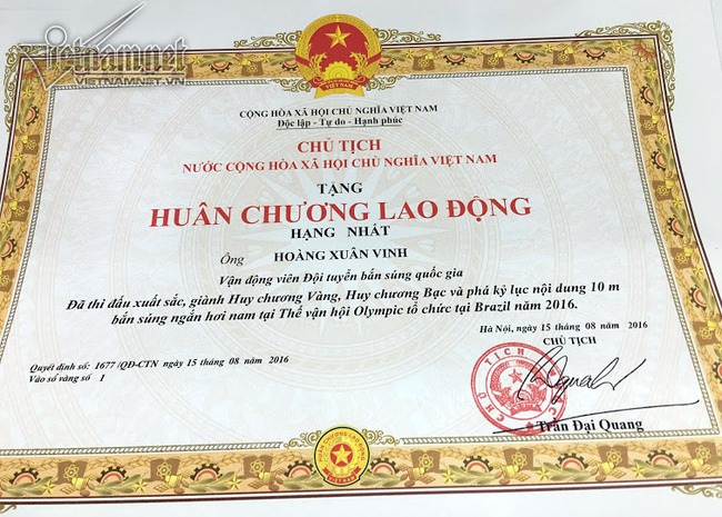 Hoàng Xuân Vinh được Chủ tịch nước tặng Huân chương Lao động hạng Nhất - Ảnh 1.