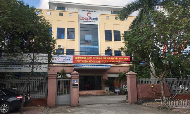 Sếp ng&acirc;n h&agrave;ng l&ecirc;n tiếng vụ cấp dưới đ&aacute;nh nữ nh&acirc;n vi&ecirc;n c&acirc;y xăng - Ảnh 3.