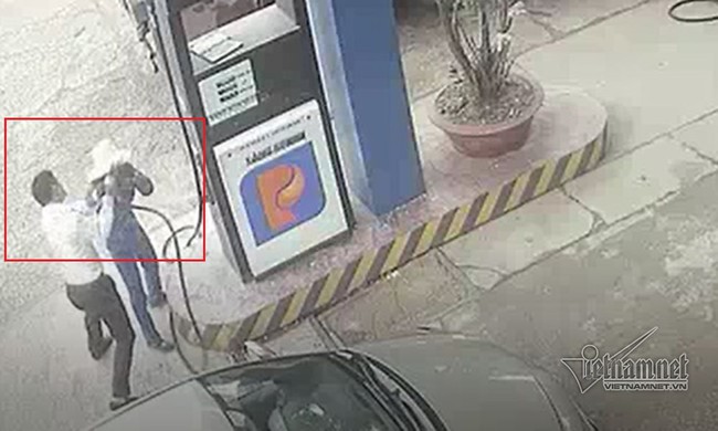 Nam c&aacute;n bộ ng&acirc;n h&agrave;ng đ&aacute;nh r&aacute;ch đầu nữ nh&acirc;n vi&ecirc;n b&aacute;n xăng - Ảnh 2.