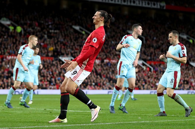Cựu tiền đạo huyền thoại hiến kế cho Man Utd giải quyết cục nợ Ibrahimovic - Ảnh 1.