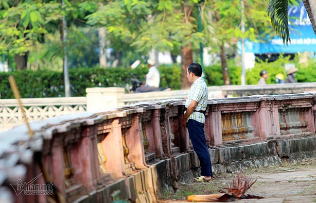 Qu&yacute; &ocirc;ng d&agrave;n h&agrave;ng ngang xả van thẳng hồ - Ảnh 2.
