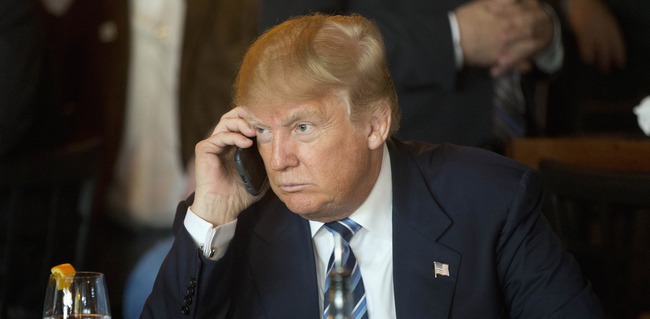 Vì sao Tân Tổng thống Donald Trump cần thay smartphone ngay? - Ảnh 2.