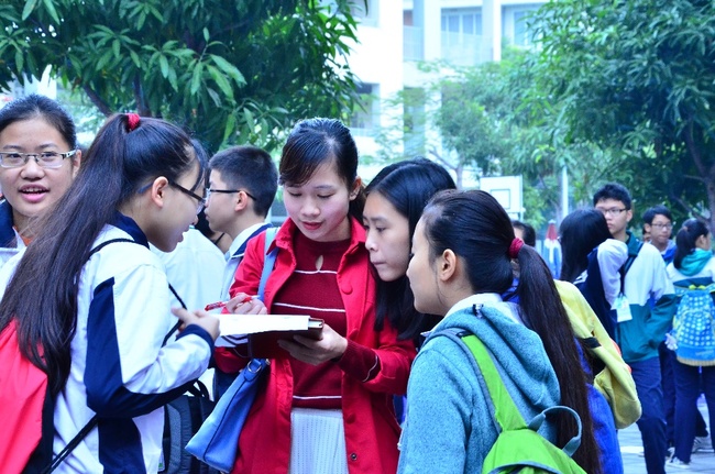 Teen Hà Nội tranh tài với thử thách “Tiếng Anh toàn diện” - Ảnh 1.