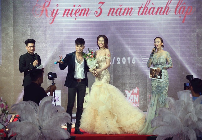 Sao Việt rạng ngời tham dự sự kiện 3 năm thành lập mỹ phẩm Nelly.P - Ảnh 1.