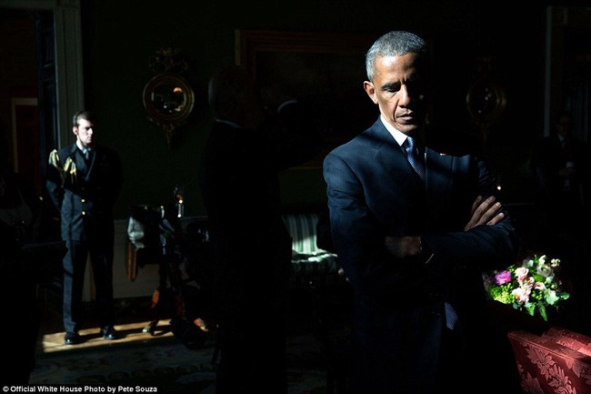 Những khoảnh khắc đầy cảm x&uacute;c của Tổng thống Barack Obama trong năm cuối c&ugrave;ng tại Nh&agrave; Trắng - Ảnh 1.