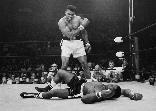 Nhìn lại sự nghiệp huy hoàng của tay đấm vĩ đại Muhammad Ali - Ảnh 5.