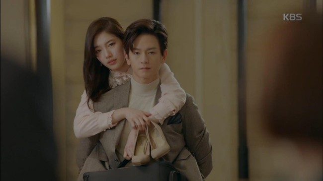 UF: T&igrave;nh thế đảo ngược, Im Joo Hwan gi&agrave;nh lại được Suzy từ tay Kim Woo Bin - Ảnh 12.