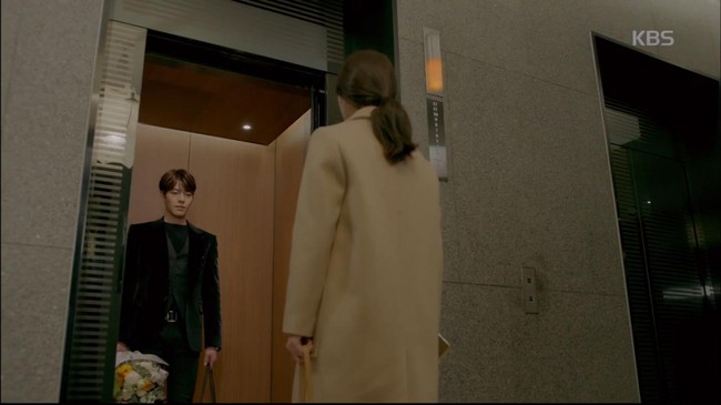UF: Từ bỏ quyền cao chức trọng, Im Joo Hwan trở th&agrave;nh nh&acirc;n vi&ecirc;n bốc v&aacute;c v&igrave; Suzy - Ảnh 22.
